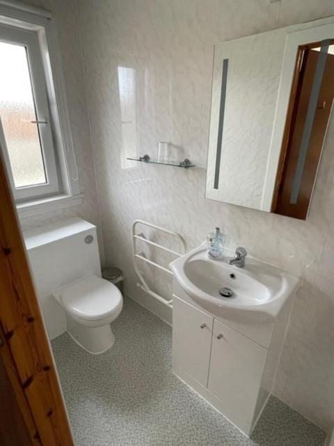 אורקני Royal Oak Guesthouse מראה חיצוני תמונה