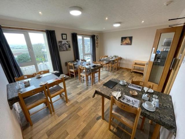 אורקני Royal Oak Guesthouse מראה חיצוני תמונה