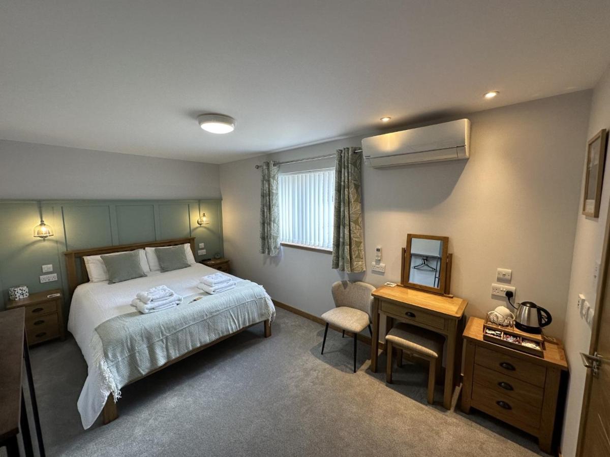 אורקני Royal Oak Guesthouse מראה חיצוני תמונה