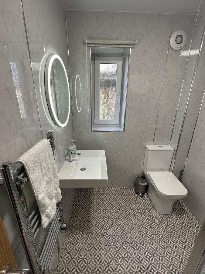 אורקני Royal Oak Guesthouse מראה חיצוני תמונה