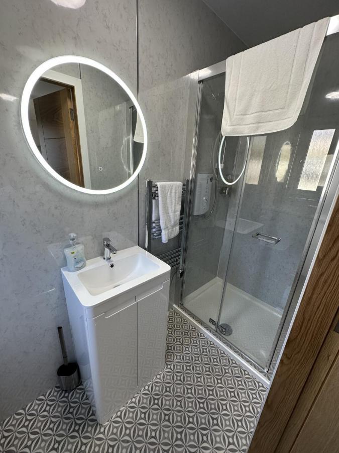 אורקני Royal Oak Guesthouse מראה חיצוני תמונה
